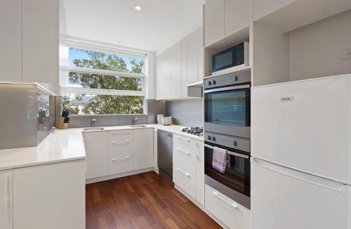St. Kilda East Apartment | Domi Rentals - The Meadow Apartment