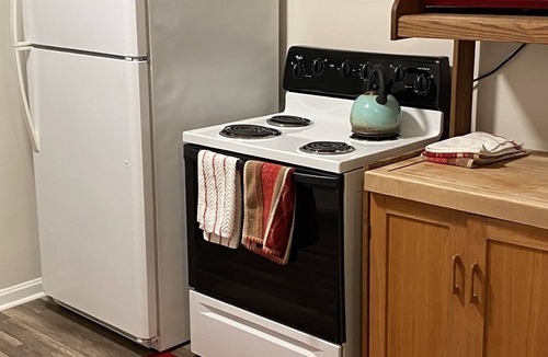 Elmhurst Condo | Downtown Elmhurst! Where else would you want to be!