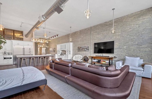 Traverse City Apartment | Downtown Luxury Traverse City Loft Union/State St