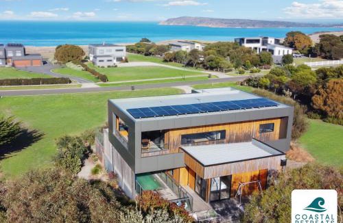 San Remo House | Eagles Watch - Ocean Views - Linen Included