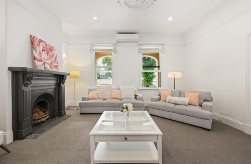 East Melbourne House | East Melbourne Terrace with 2 Free Parking - Close to MCG
