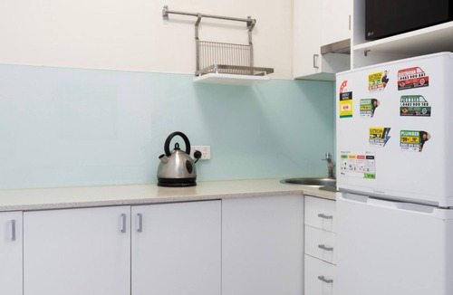 East Melbourne Apartment | Eastwood on Hotham studio in the heart of East Melbourne