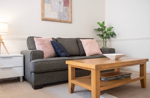 East Melbourne Apartment | Eastwood on Hotham studio in the heart of East Melbourne