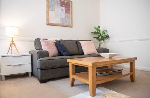 East Melbourne Apartment | Eastwood on Hotham