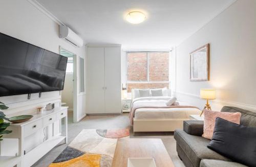 East Melbourne Apartment | Eastwood on Hotham