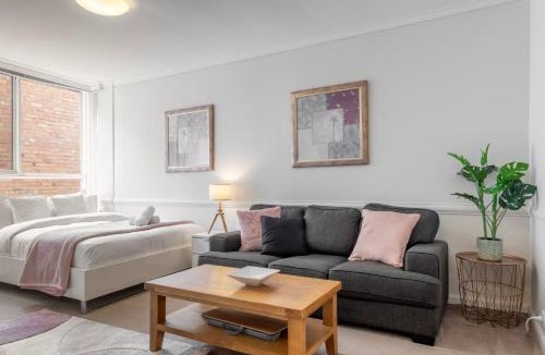 East Melbourne Apartment | Eastwood on Hotham