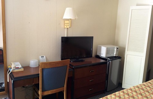 Perrysburg Hotel | Economy Inn Toledo-Perrysburg
