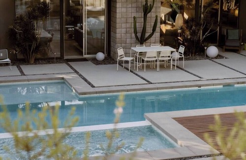 Thousand Oaks House | Eichler Mid Century Modern Designer Pool/Jacuzzi