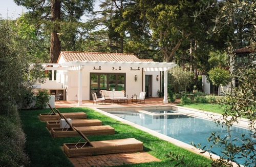 Hedgerow House | El Cedro - Beautiful Family Estate with pool & walking distance to the beach!
