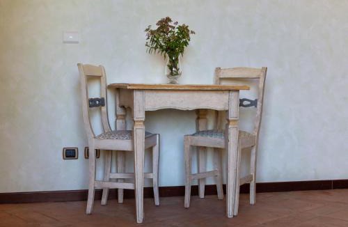 Canalicchio House | Elegant apartments in Resort with swimming pool set in nature