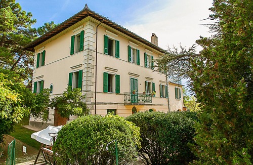 Ranciano Apartment | Elegant villa on Lake Trasimeno - Papavero