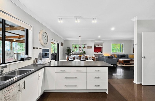 Inverloch House | Elk Estate - Family Resort Comfort & Tranquility