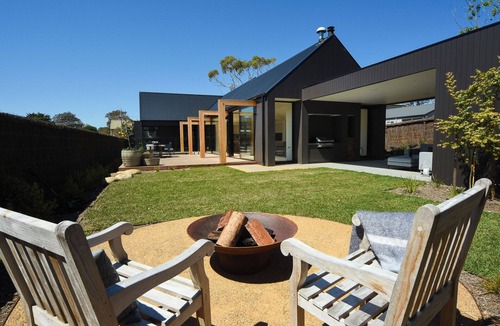 Flinders House | Elske on St Anns - Solar heated pool