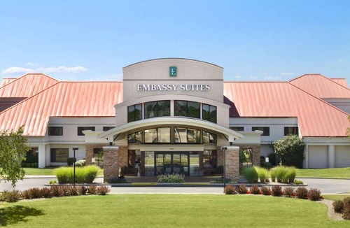 Romulus Hotel | Embassy Suites by Hilton Detroit Metro Airport