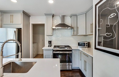 Ferndale House | Enjoy a stay this cozy home in the heart of Ferndale
