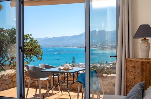 Stalida Villa | Escape in Blue Villa