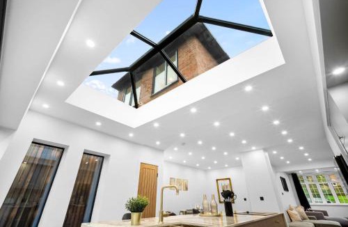 Cradley House | Exceptional 4 Bedroom House - Garden - Netflix - Parking 154R