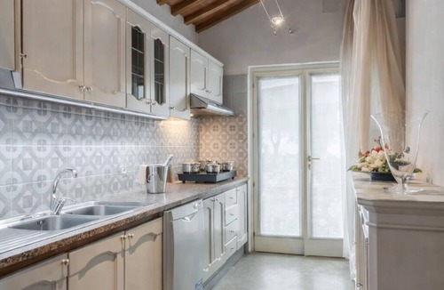 Monsummano Terme Villa | Exclusive Tuscan Panoramic Villa + Pool + Jacuzzi