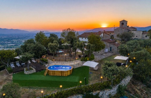 Monsummano Terme Villa | Exclusive Tuscan Panoramic Villa + Pool + Jacuzzi