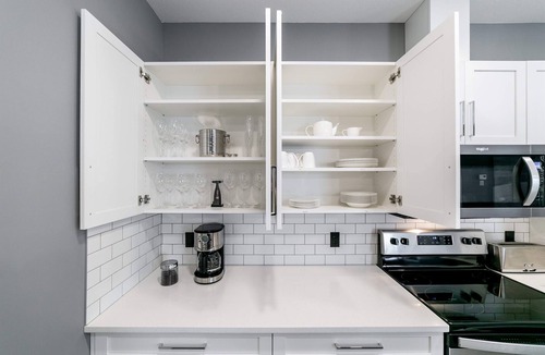 Jasper Place House | Executive Home close to WEM < down town