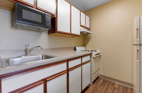 Maumee Hotel | Extended Stay America Suites Toledo Maumee