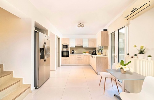 Dramia House | für 15 Personen in Draia, Kreta (West-Kreta) by Interhome