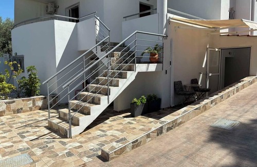 Saronikos Apartment | Fabulous 2-bedroom apartment with AC in Kalivia Thorikou