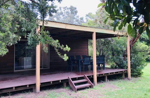 Tootgarook House | Family Beach House · Pets Welcome · Fenced Yard · 1km to Bay Beach · Sleeps 10