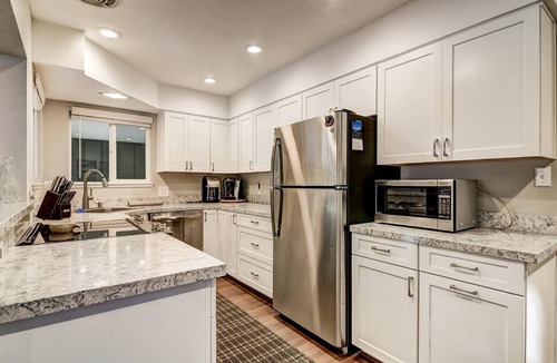 Montgomery Estates Cabin | Family Friendly Cabin Near Heavenly Ski Resort in South Lake Tahoe