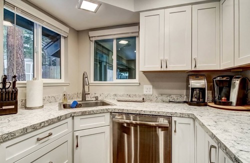 Montgomery Estates Cabin | Family Friendly Cabin Near Heavenly Ski Resort in South Lake Tahoe