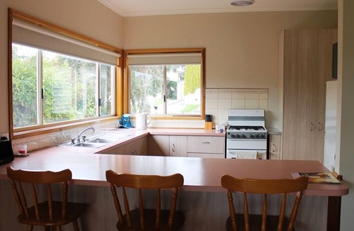 Cowes House | Family Holiday House with Open Plan Living