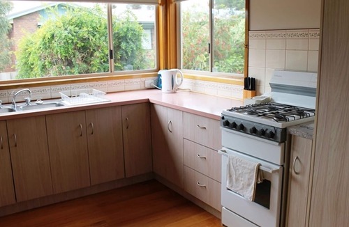 Cowes House | Family Holiday House with Open Plan Living