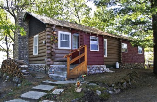 Carp Lake Cabin | Fascinating Cabin with Foosball and Air Hockey Table in Carp Lake, Michigan