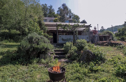Chepstow Cottage | FERRYMAN'S LODGE, romantic, character holiday cottage in Brockweir