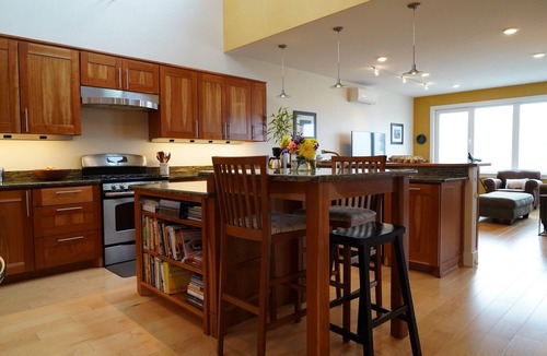 Traverse City House | Fireworks, Hot Tub & West Bay Views