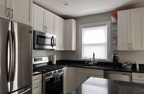 Downers Grove Apartment | First floor apartment DT Downers Grove
