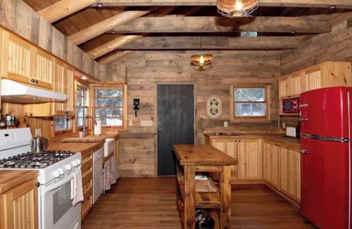 Lutsen House | Fish Hook Cove on the North Shore of Lake Superior
