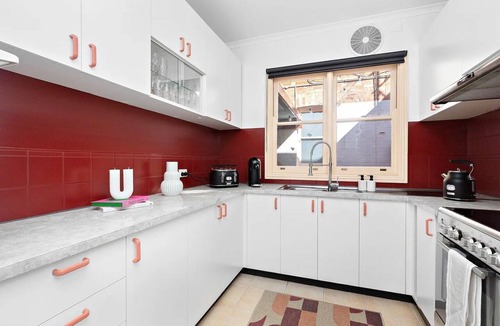 Fitzroy Hostel | Fitzroy Private Rooms @ 132 Nicholson Homestay