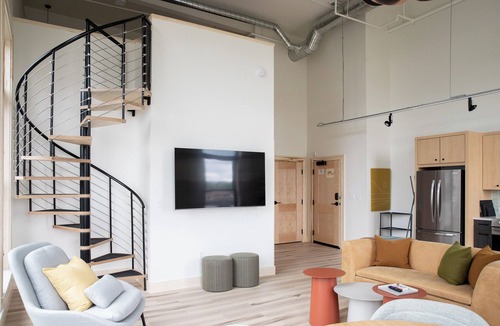 Traverse City Condo | Flat 301 Front and Union