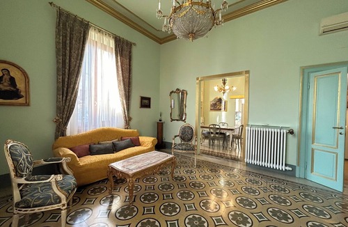 San Lorenzo Apartment | Florentine Penthouse