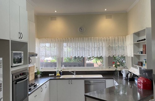 Bentleigh House | Four Season Home 家四季 - Large house for big groups, close drive to the beach!