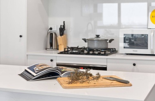 Malvern East Apartment | Frank-2B2B Next To Chadstone
