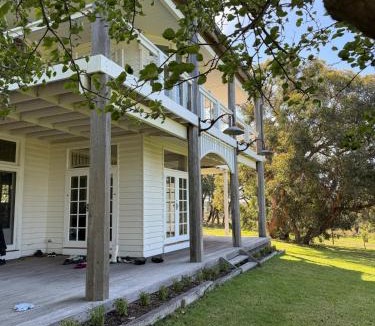 French Island House | French Island Hill House