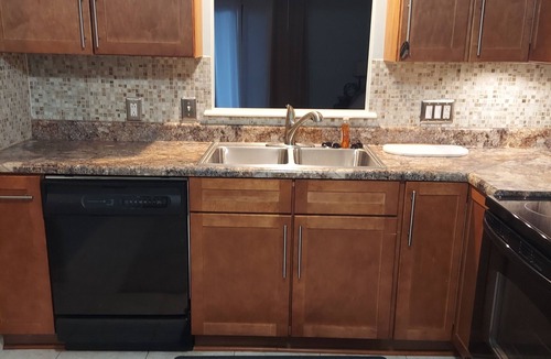 Reynolds Corners Condo | Fresh and Roomy Condo Great Location
