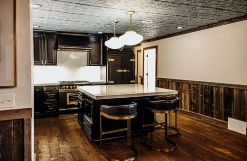 Tomahawk Cabin | Full Buyout - Bootleggers Lodge on Lake Nokomis
