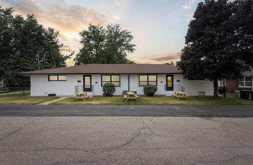 Michigan City House | Game room/Hot Tub/Pet Friendly/Duplex