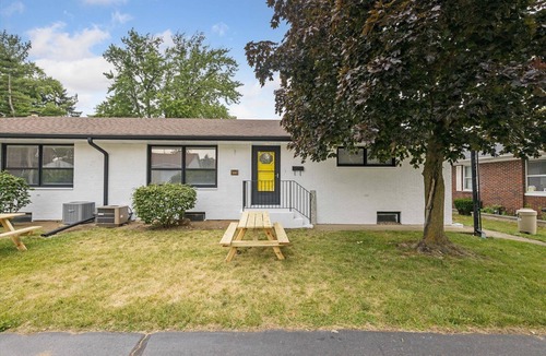 Michigan City House | Game room/Hot Tub/Pet Friendly/Duplex