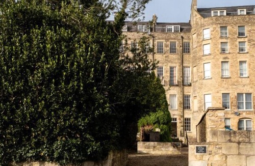 Bath Apartment | Garden Flat – Stunning Georgian Apartment in Grosvenor Place
