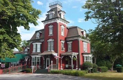 Port Austin Hotel | Garfield Inn Hotel - 2 Bedroom suite