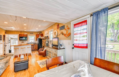 Lupton Cabin | George Lake Escape! Charming 1950s Cabin